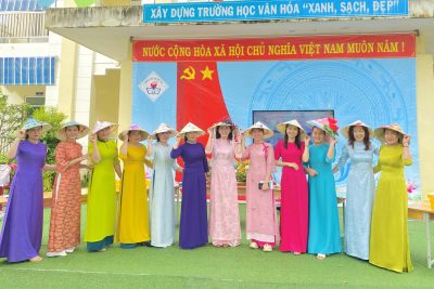 Buổi sinh hoạt dưới cờ kết hợp hoạt động trải nghiệm Stem cấp trường với chủ đề “TRI ÂN THẦY CÔ” nhằm chào mừng ngày Nhà giáo Việt Nam 20/11