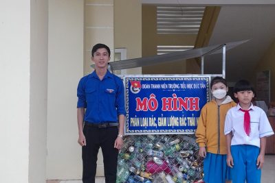 MÔ HÌNH PHÂN LOẠI RÁC, GIẢM LƯỢNG RÁC THẢI NHỰA CỦA LIÊN ĐỘI TRƯỜNG TIỂU HỌC ĐỨC TÂN