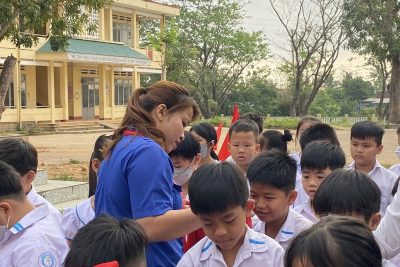 LIÊN ĐỘI TRƯỜNG TIỂU HỌC ĐỨC TÂN TỔ CHỨC LỄ KẾT NẠP ĐỘI VIÊN MỚI CHO HỌC SINH KHỐI 3 VÀ NGÀY HỘI THIẾU NHI VUI KHỎE CHO HỌC SINH TOÀN TRƯỜNG